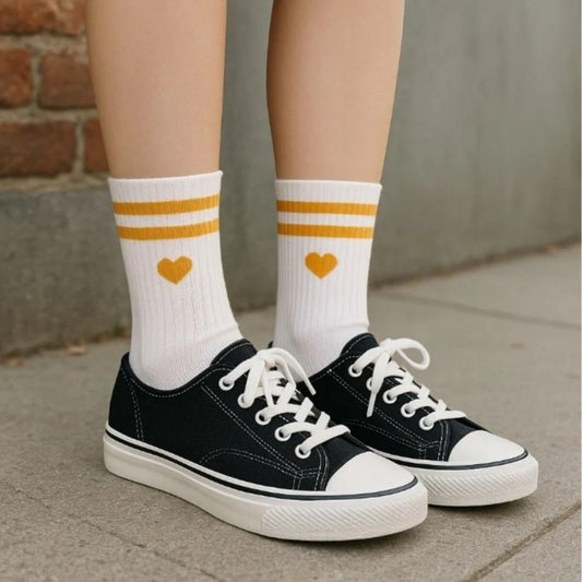 Kadın 5 Çift Premium Kalite Çizgili Kalp İşlemeli Tenis Soket