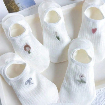 Kadın 5 Çift Premium Fiyonk Çiçek ve Kalp Desenli Babet Çorap Seker Beyazı