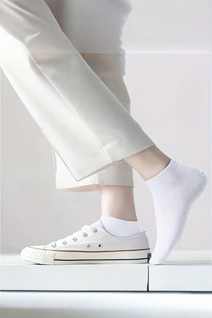 Kadın 10 Çift Premium Kalite Yüksek Pamuklu Nefes Alan Patik Çorap Siyah-Beyaz