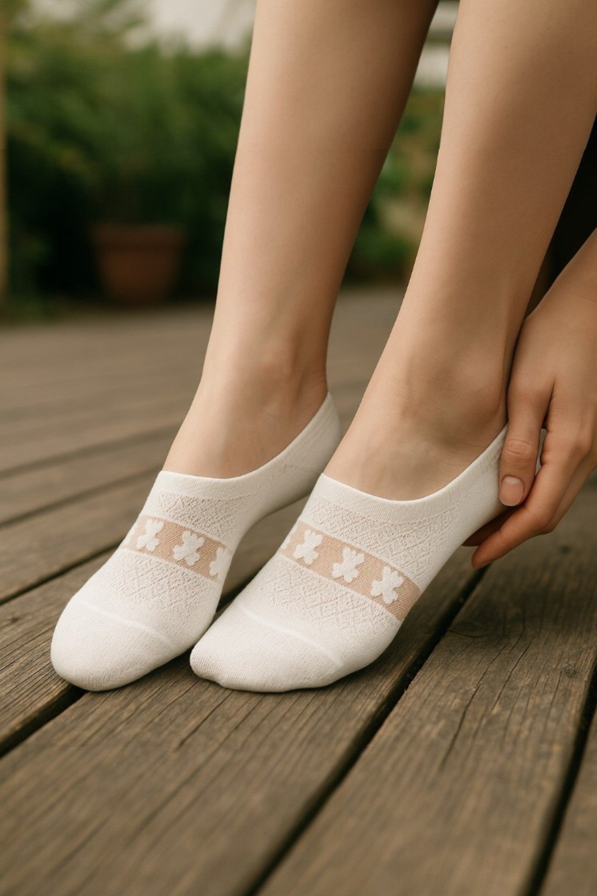 Hitit Socks Kadın 5 Çift Premium Kalite Kalp ve Fiyonk Desenli Tül Çorap Beyaz