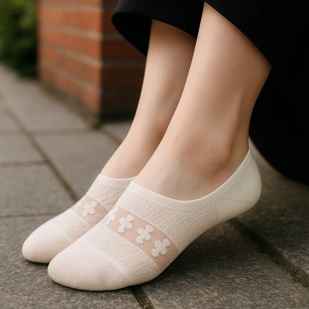 Hitit Socks Kadın 5 Çift Premium Kalite Kalp ve Fiyonk Desenli Tül Çorap Beyaz