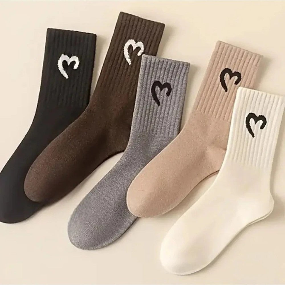 Kadın 5 Çift Premium Yüksek Pamuklu Yeni Kalp Desenli Casual Çorap Çok Renkli